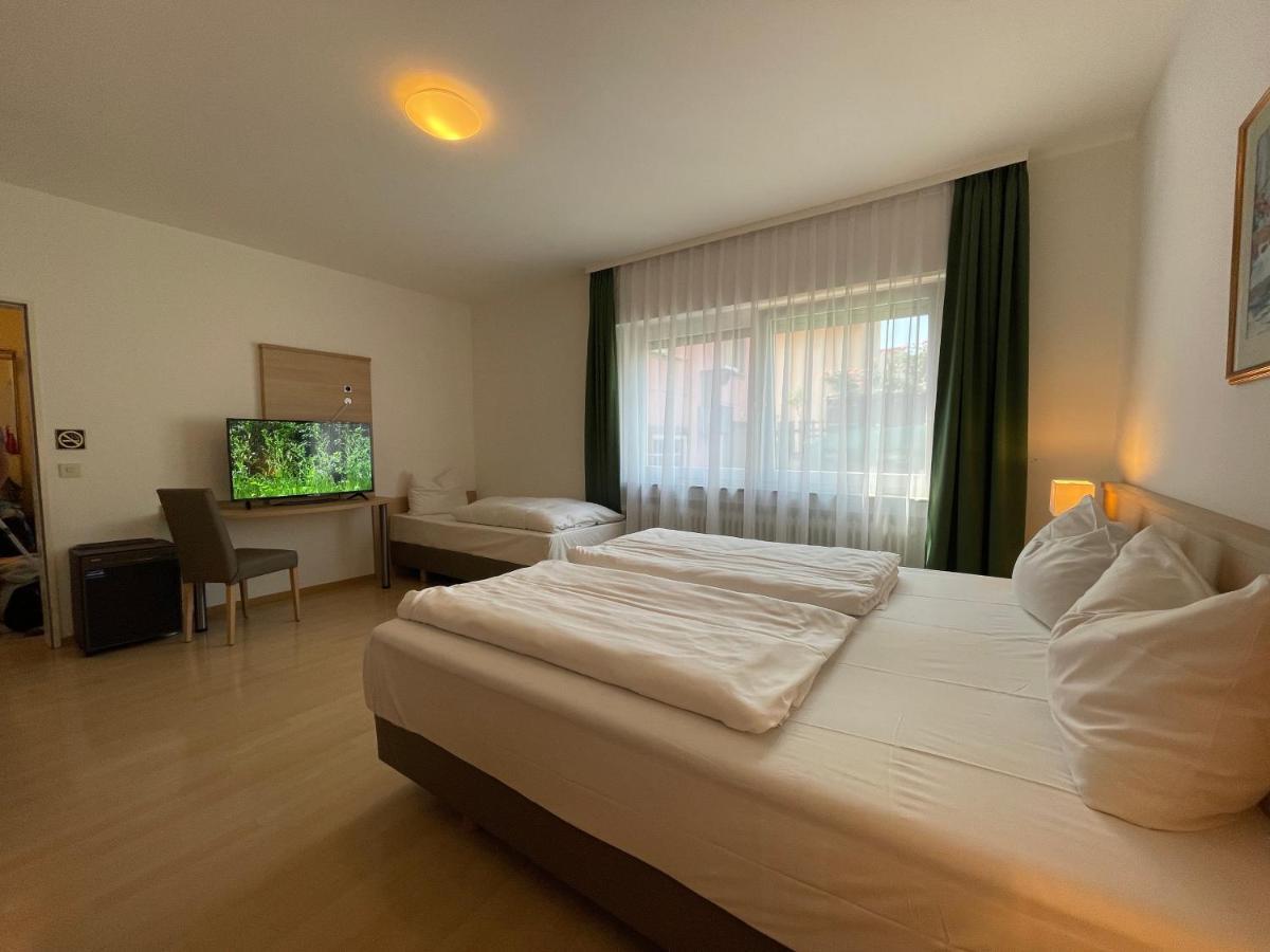 Hotel Hafner - Self Check-In สตุตการ์ต ภายนอก รูปภาพ