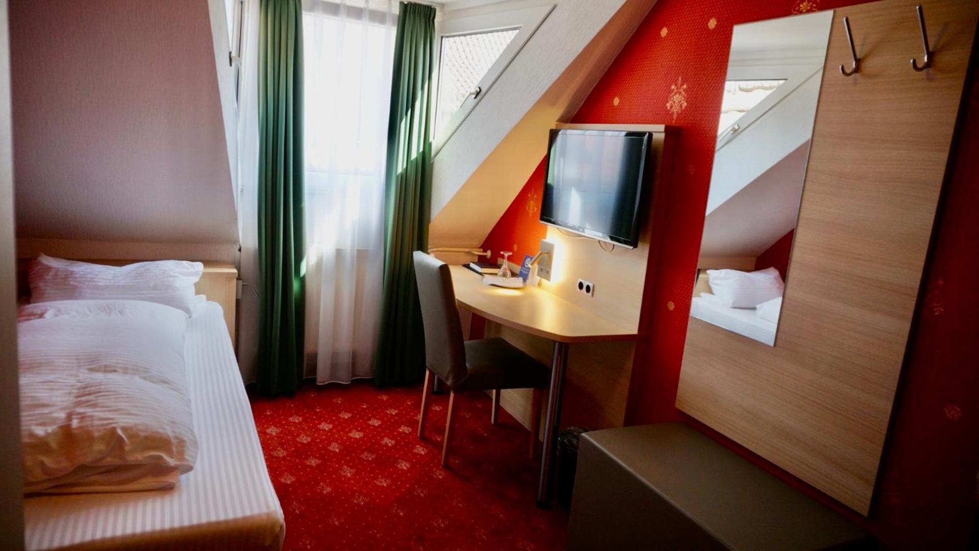 Hotel Hafner - Self Check-In สตุตการ์ต ภายนอก รูปภาพ
